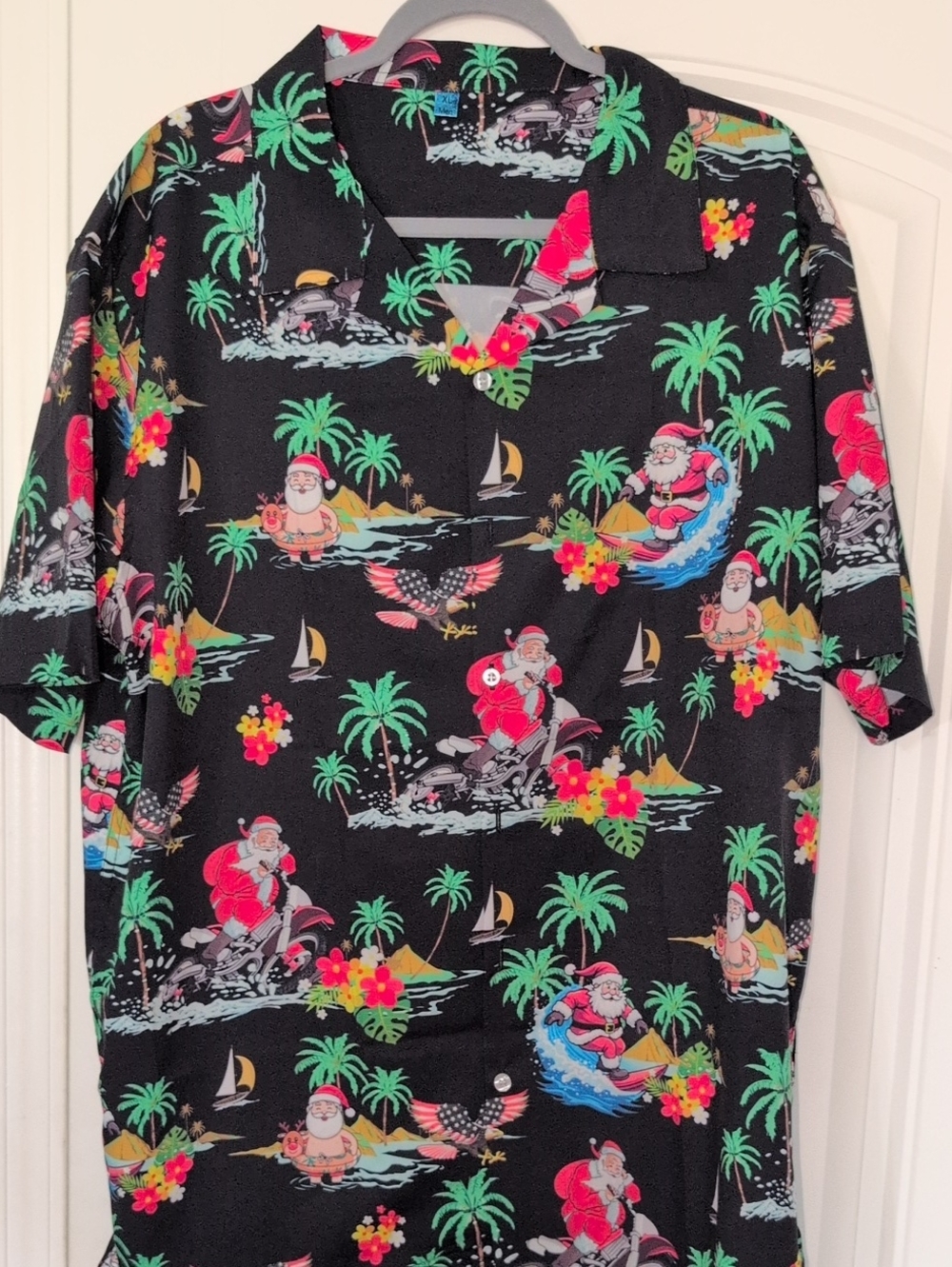 Men's Black Tropical Santa Print Short Sleeve Button-Down Shirt